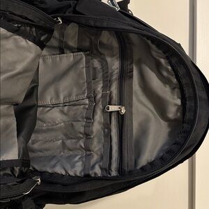 The North Face Men's Black and Gray Backpack - Recon